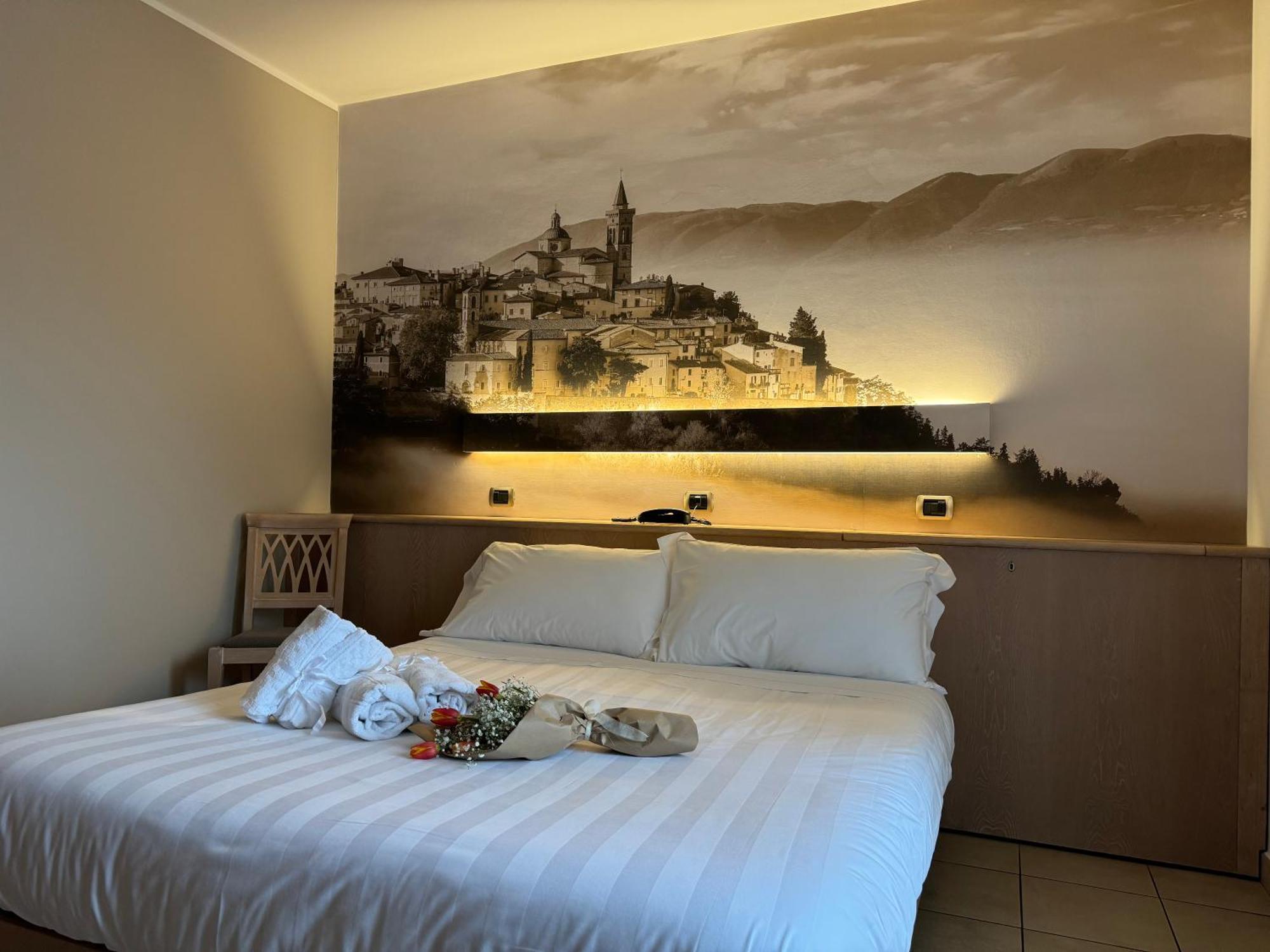 Hotel Cladan Ассизи Экстерьер фото