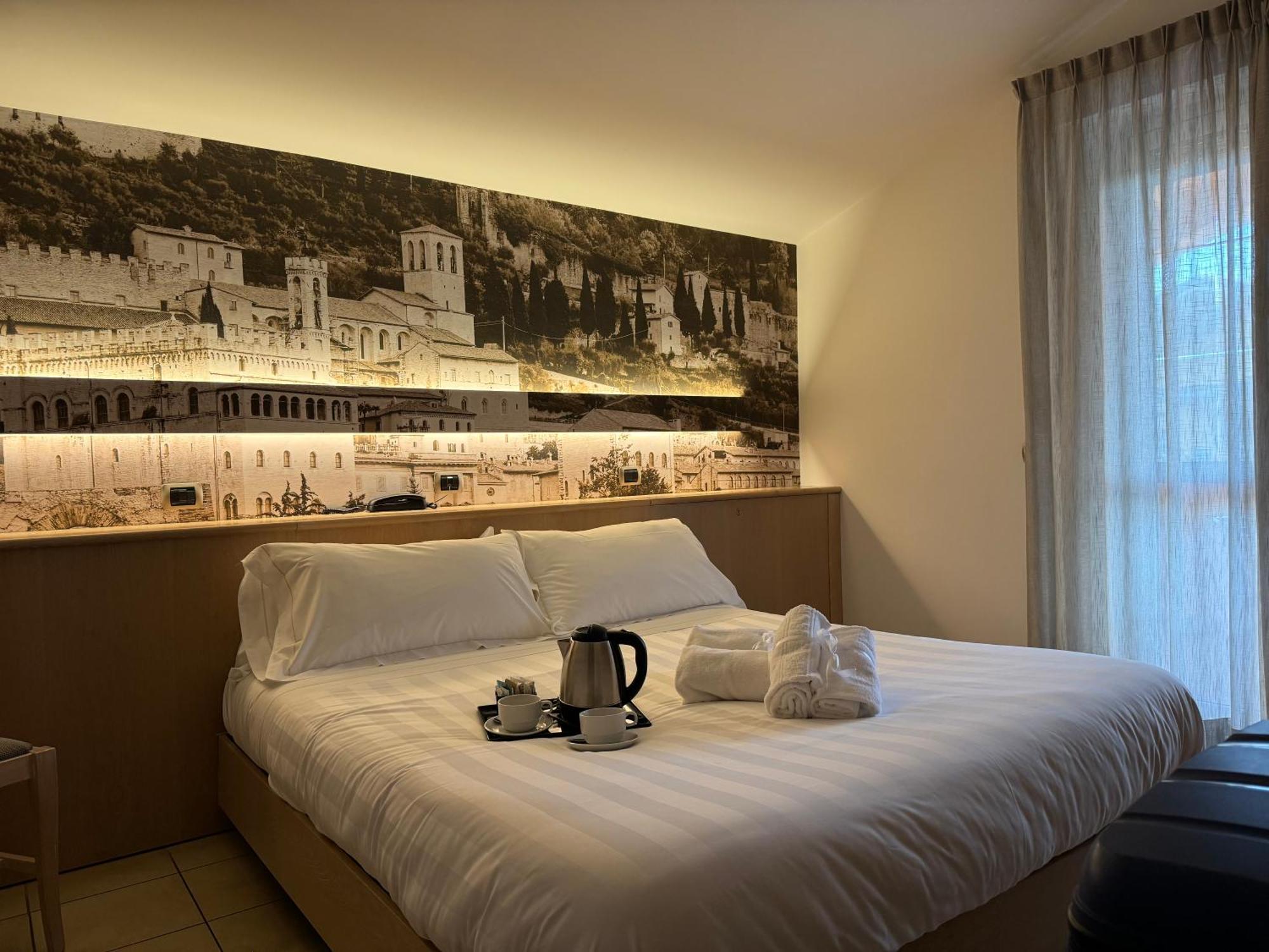 Hotel Cladan Ассизи Экстерьер фото