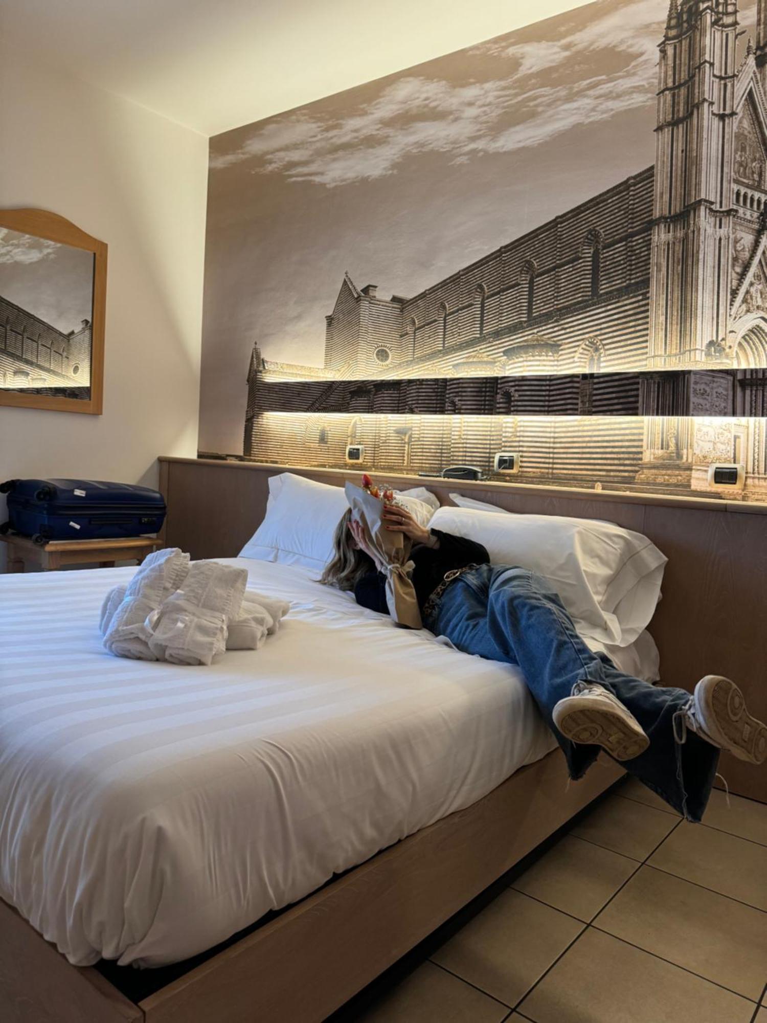 Hotel Cladan Ассизи Экстерьер фото